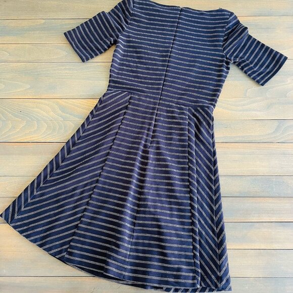 Banana Republic Fit & Flare Dress Navy Blue White Striped Stretch Size 0 (D8) - Picture 4 of 7